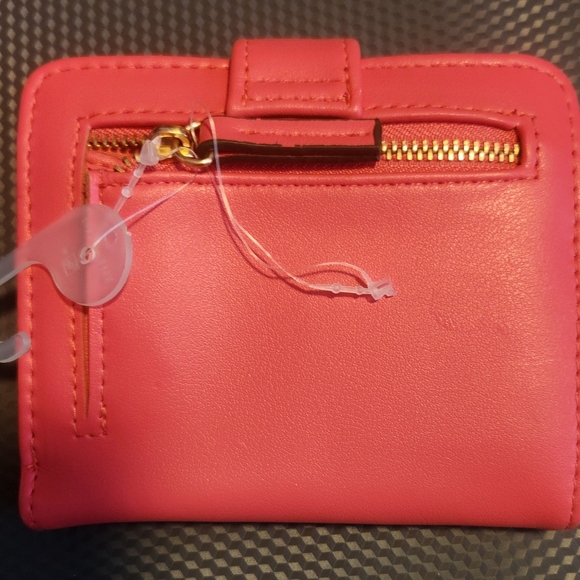 Super Soft Large Magenta Pleather Wallet- NWT - Picture 3 of 5